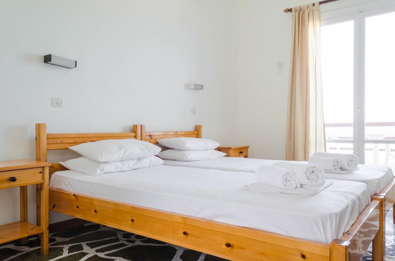 "The Boulas" Rooms Megalochori  Экстерьер фото